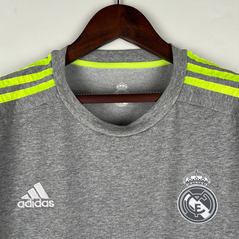 Real Madrid 15-16 Retro Away